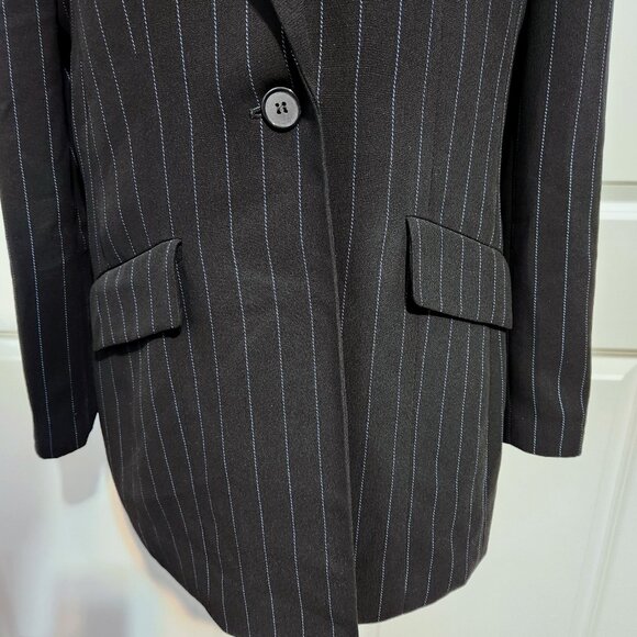 Kasper Women's 2 pc Black Pin Stripe Pant Suit with Light Blue Stripes Size 12 - Picture 8 of 13